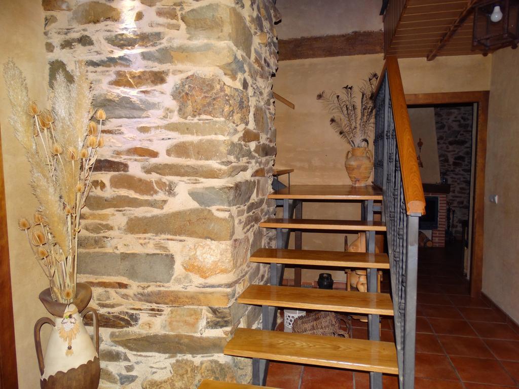 Pensjonat Casa Abuela ★★★ Grisuela Zewnętrze zdjęcie