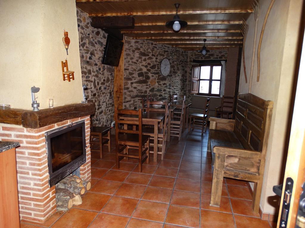 Pensjonat Casa Abuela ★★★ Grisuela Zewnętrze zdjęcie